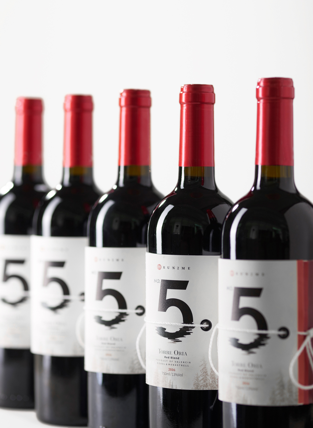 photographyteam: 燕南飞/未本projectname: 润米造物·5号酒project