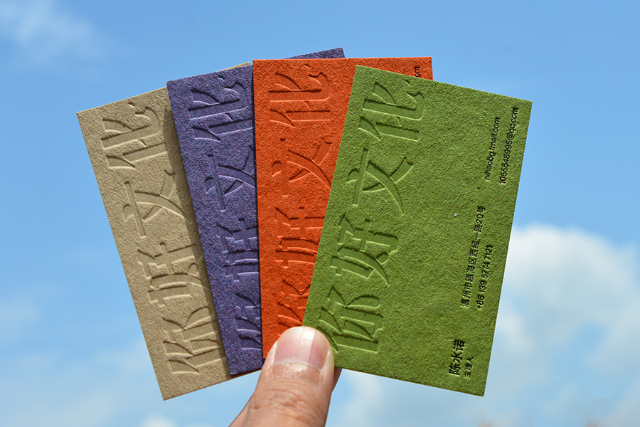 拥有"蓝色天使"环保标签的环保纸,一款法国进口特种纸:n牌彩卡.