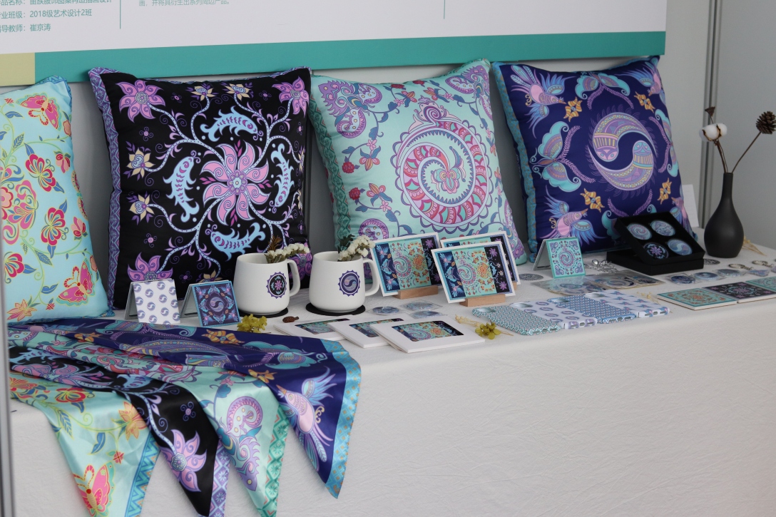 苗族服饰图案再造