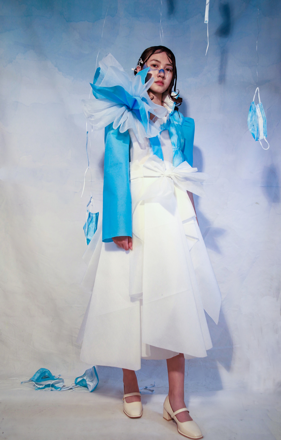 剩下的那些蓝可持续概念服装设计