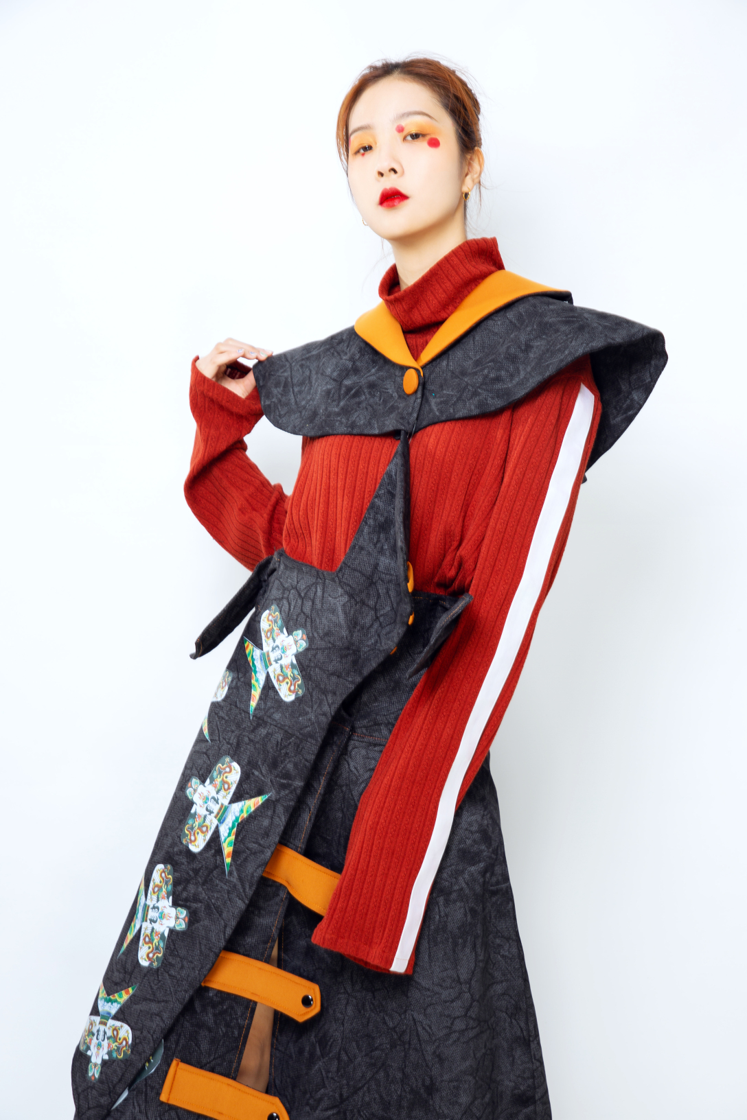 评论关注陕西省  |  西安市学生服装与艺术设计学院服装表演徐嘉悦